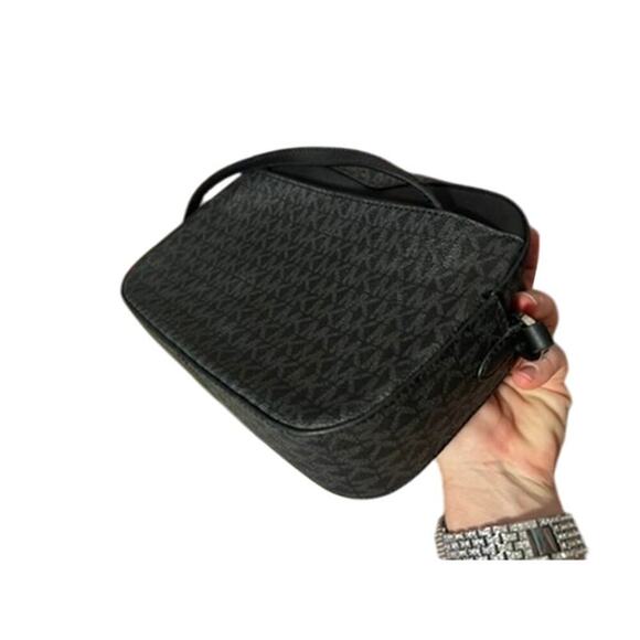 Michael Kors Designer Jet Set Large Logo  Purse Crossbody Bag NWT $398 - Picture 10 of 11